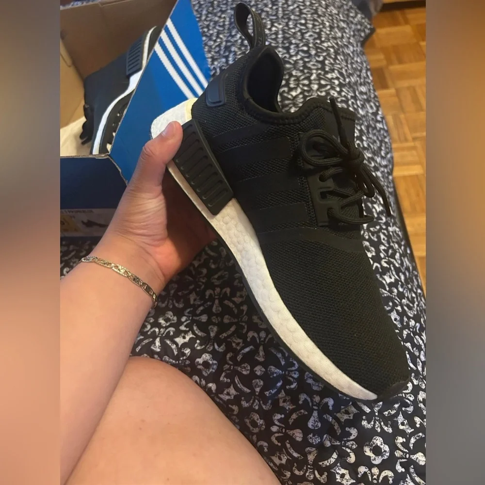 Adidas NMD_R1 - Picture 2 of 3